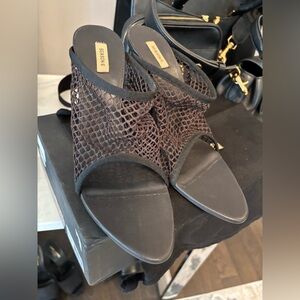 Brand new in the box  unworn with orig paperwork box dust bag, Yeezy season six